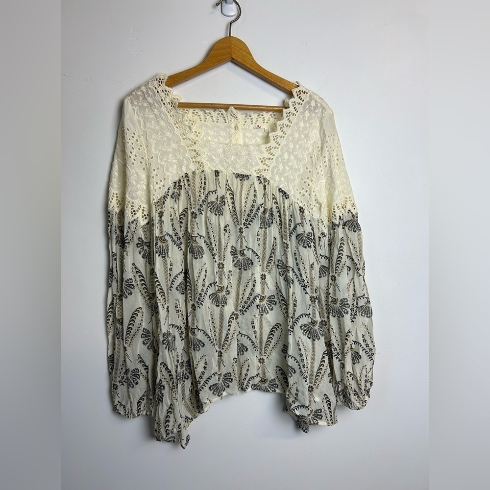 Anthropologie Floreat Size 8  Cream and Black Floral Women's Top boho eyelet